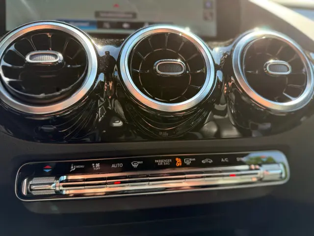 Mercedes-Benz B-Klasse 180 Premium Plus 2020 Benzine 21