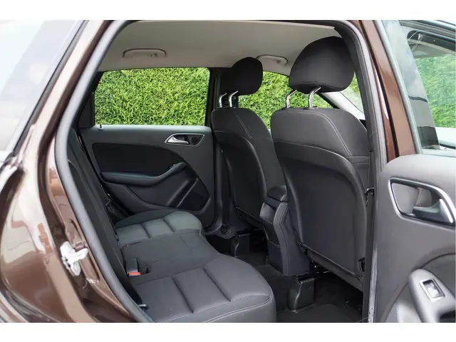 Mercedes-Benz B-Klasse B 180 Ambition 2014 Benzine 36