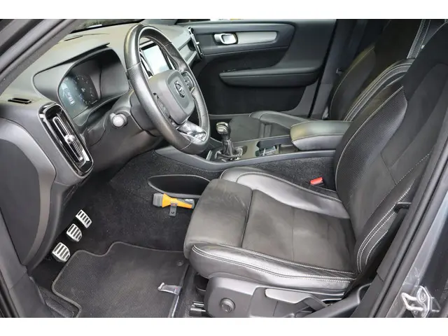 Volvo XC40 1.5 T3 R-Design 2019 Benzine 21