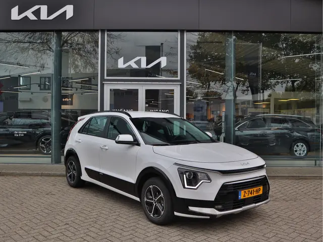 Kia Niro 1.6 GDi Hybrid DynamicLine 2024 Hybride Benzine 6