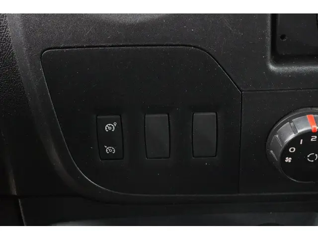 Renault Master T35 2.3 dCi L3H3 DL 2016 Diesel 12