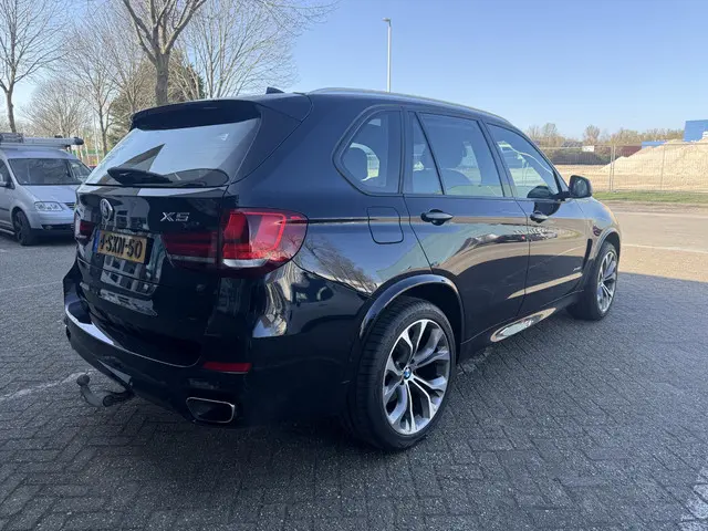 BMW X5 xDrive50i High Executive 7p. 2013 Benzine 23