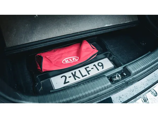 Kia Venga 1.6 CVVT Plus Pack AUTOMAAT NAVI 2013 Benzine 12