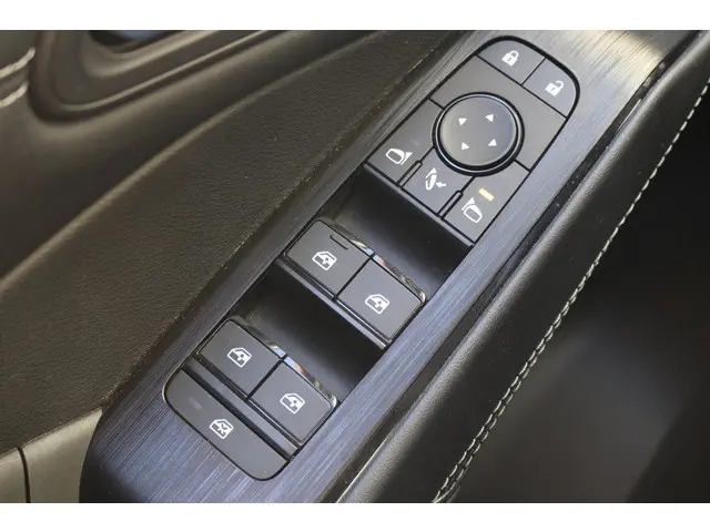 Nissan QASHQAI 1.3 MHEV Xtronic N-Connecta 2022 Benzine 17