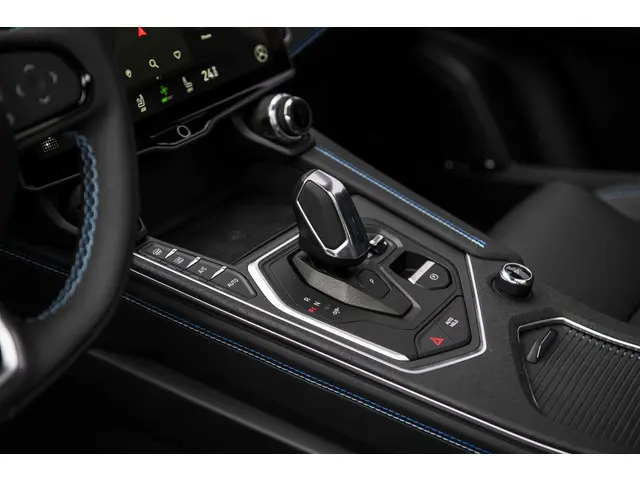 Lynk & Co 01 1.5 2025 Hybride Benzine 36