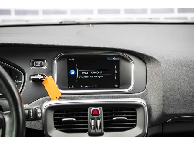 Volvo V40 1.6 T2 Momentum 2014 Benzine 12