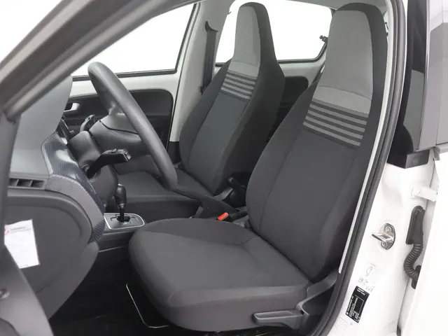 Volkswagen up! 1.0 BMT move up! AUTOM. 2018 Benzine 27