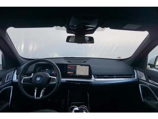 BMW X1 xDrive30e 2024 Hybride Benzine 19