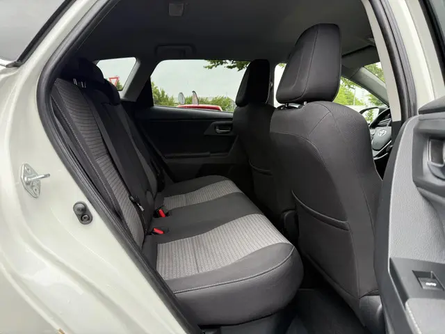 Toyota Auris 1.8 Hybrid Dynamic Go 2018 Hybride Benzine 9
