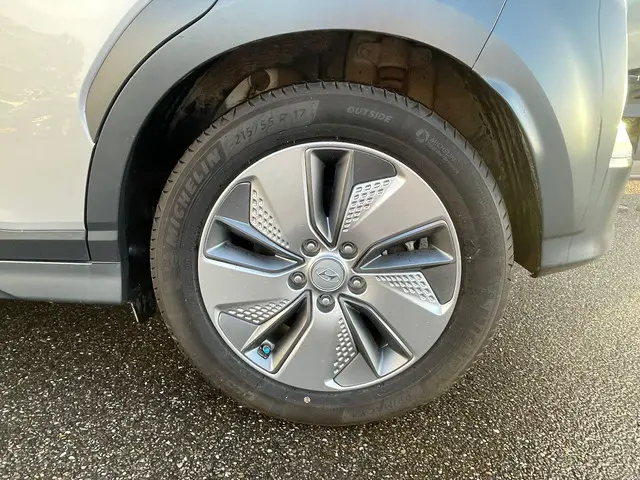 Hyundai Kona EV Premium 64 kWh 2020 Elektrisch 5