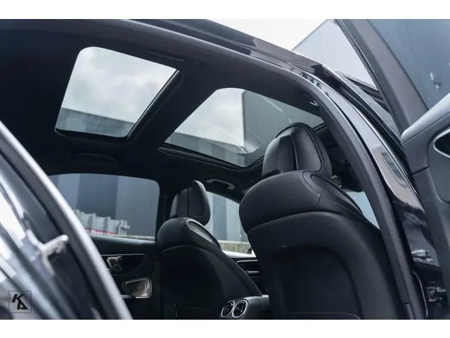 Mercedes-Benz C-Klasse 300 AMG Line 2021 Benzine 58