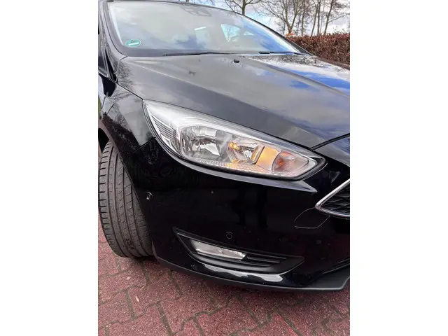 Ford Focus Wagon 1.0 EcoBoost Titanium 2015 Benzine 6