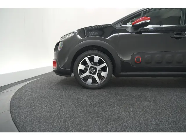 Citroën C3 PureTech 82 Shine 2018 Benzine 18