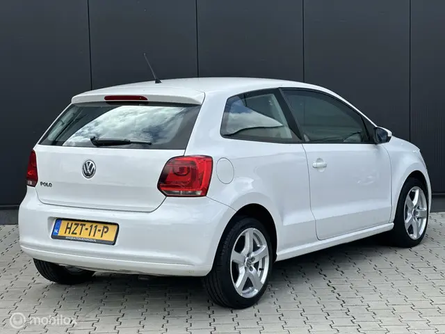 Volkswagen Polo 2