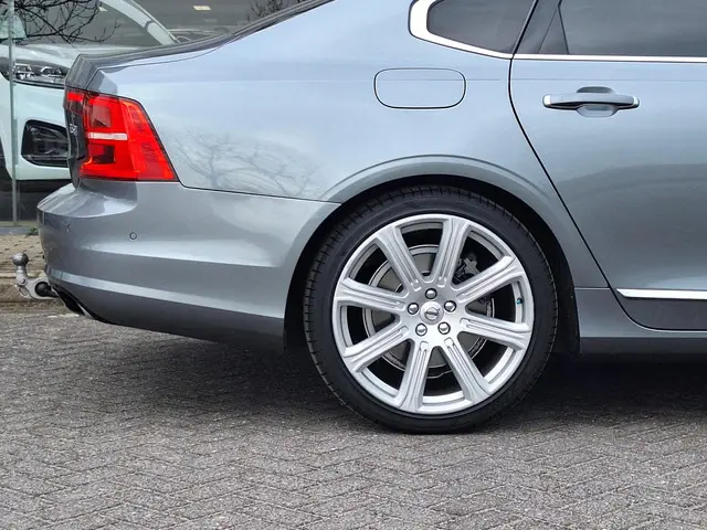 Volvo S90 2.0 T5 Inscription 2017 Benzine 18