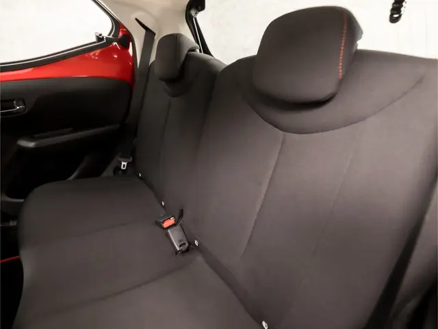 Toyota Aygo 1.0 VVT-i x-cite Sport 2017 Benzine 15