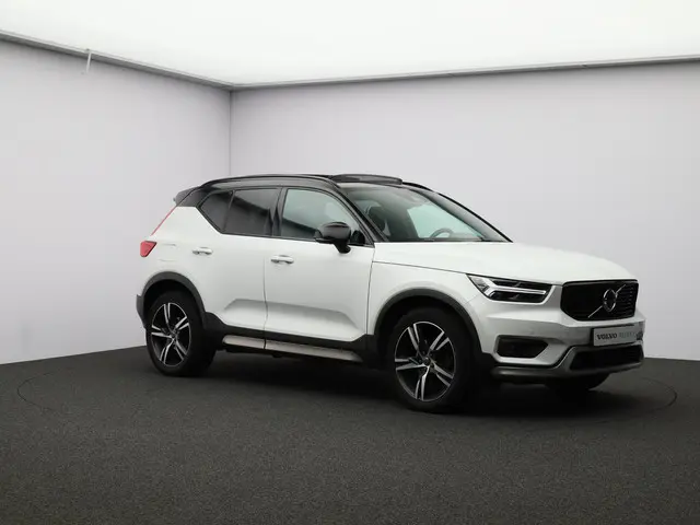Volvo XC40 T3 Automaat R-Design 2020 Benzine 34