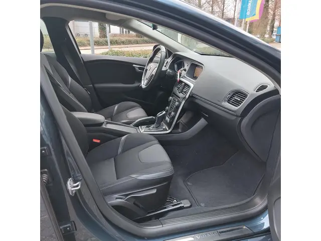 Volvo V40 1.5 T2 Polar+ Trekhaak | Navigatie 2020 Benzine 15