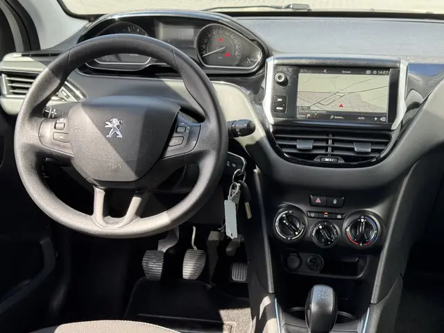 Peugeot 208 1.2 PureTech Blue Lion 2017 Benzine 9