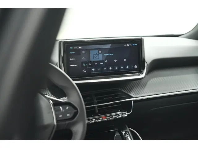 Peugeot 2008 PureTech 130 EAT8 Allure 2024 Benzine 48