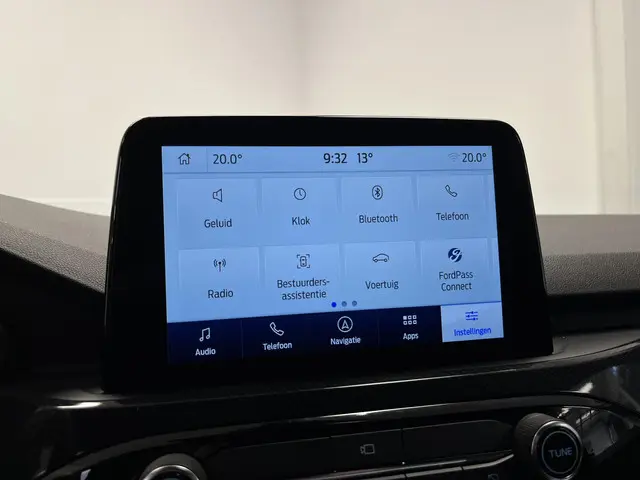 Ford Kuga 2.5 PHEV ST-Line 2024 Hybride Benzine 25