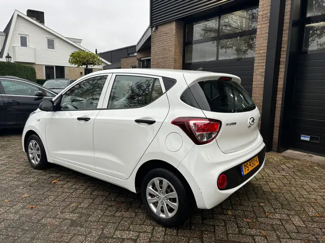 Hyundai i10 3