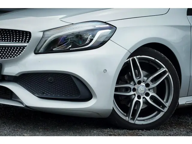 Mercedes-Benz A-Klasse 180 Ambition 2016 Benzine 25