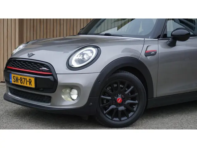MINI Cooper 1.5 136pk Automaat 5Drs Chili 2018 Benzine 43