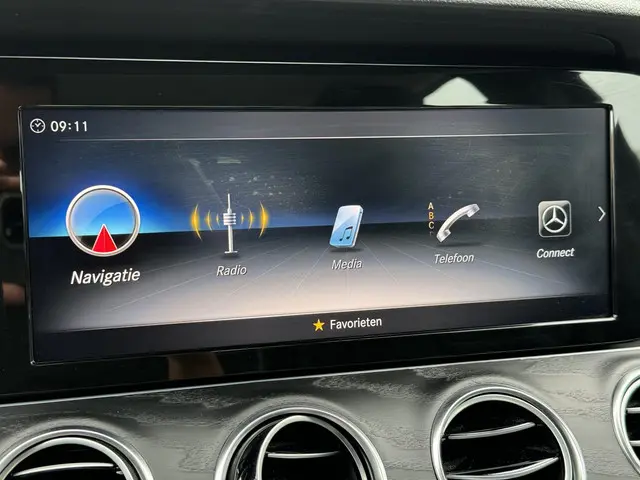 Mercedes-Benz E-Klasse 200 Premium 2018 Benzine 22
