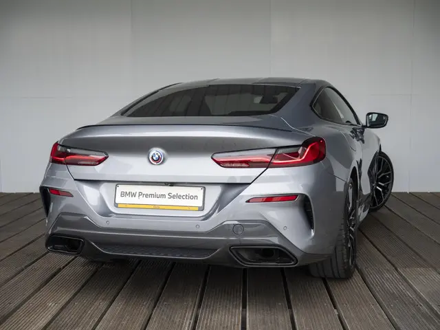 BMW 8 Serie 2