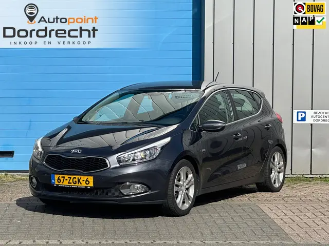 Kia cee'd 1.6 GDI Comfort Pack NAVI TREKHAAK 2012 Benzine