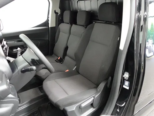 Opel Combo 1.5 BlueHDi 130PK L2 Automaat 2024 Diesel 10