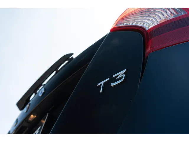Volvo V60 T3 150 pk Momentum Automaat 2014 Benzine 23