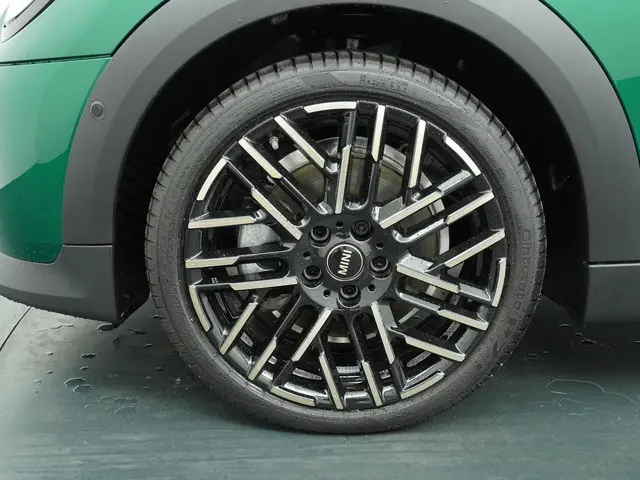 MINI 5-Deurs C 2025 Benzine 29