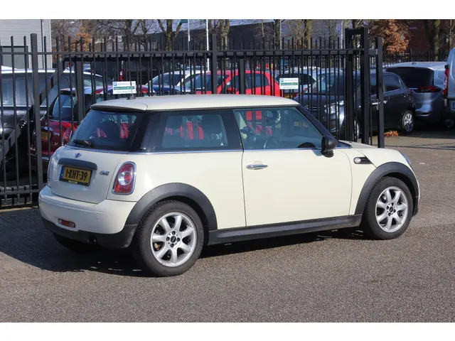 MINI One Mini 1.6 Business Line, Navigatie! 2013 Benzine 8