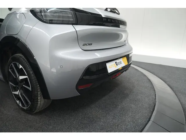 Peugeot 208 PureTech 100 GT 2024 Benzine 25
