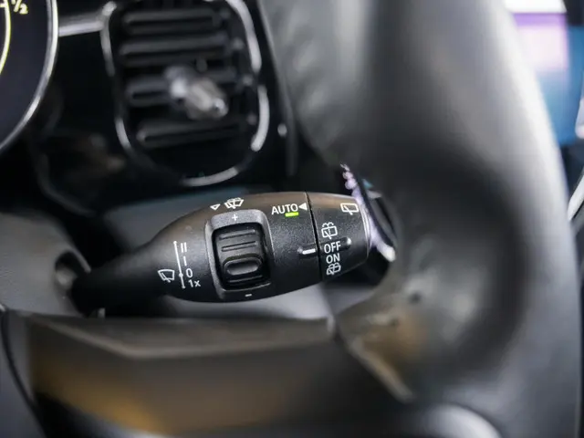 MINI 5-Deurs Cooper Aut. 2023 Benzine 20