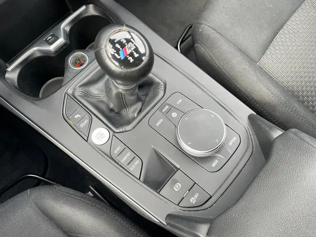 BMW 1 Serie 118i NIEUW MODEL, 140 Pk 2019 Benzine 14