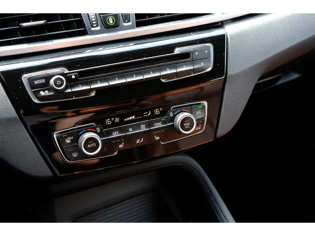 BMW X1 SDrive18d 150pk Clima|Leder|LMV|PDC 2016 Diesel 13