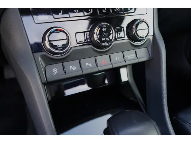 Škoda Karoq 1.5 TSI ACT Style 2018 Benzine 34