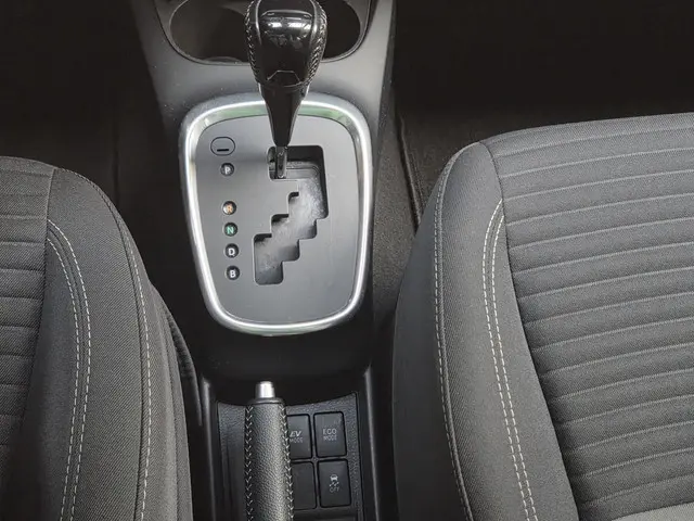 Toyota Yaris 1.5 Hybrid Active 2018 Hybride Benzine 36