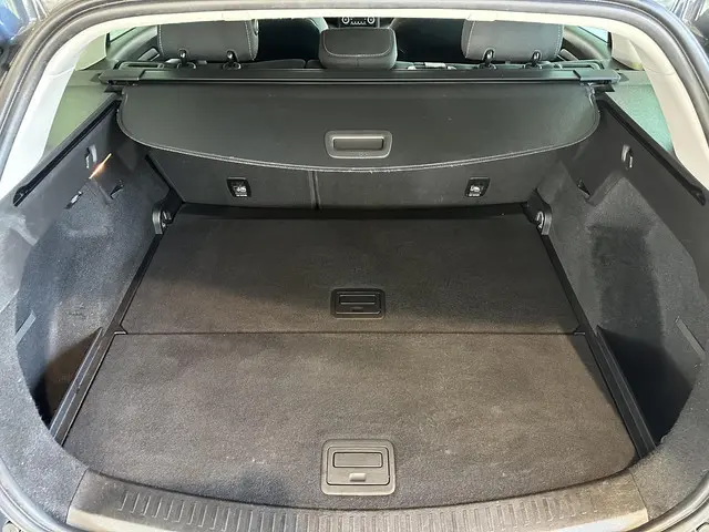 Renault Mégane Estate 1.3 TCe Limited 2019 Benzine 9