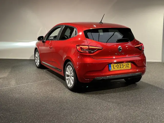 Renault Clio 1.0 TCe Intens 2021 Benzine 6