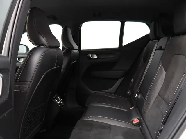 Volvo XC40 T2 Automaat R-Design 2021 Benzine 6