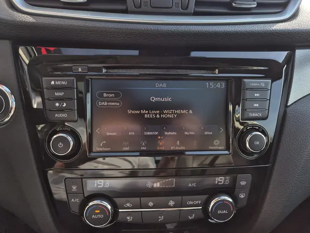 Nissan QASHQAI 1.3 DIG-T Tekna 2021 Benzine 32