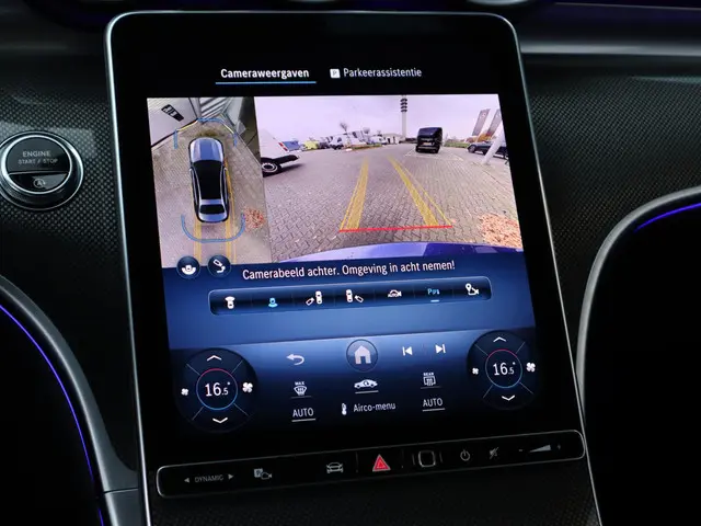 Mercedes-Benz C-Klasse 180 AMG Line 2024 Benzine 22