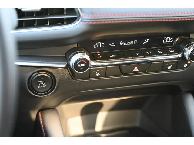 Mazda 3 e-SkyActiv-G 140 automaat Homura 2025 Benzine 28