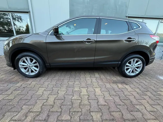 Nissan QASHQAI 1.2 Acenta ( TREKHAAK + AIRCO ) 2014 Benzine 7