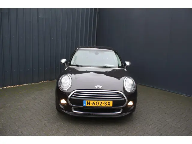 MINI One Mini 1.2 Chili Business 2015 Benzine 29