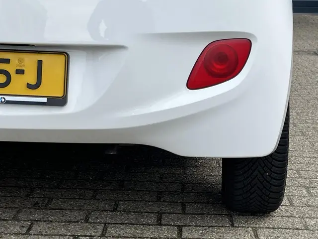 Hyundai i10 1.0i i-Motion Comfort 2015 Benzine 36